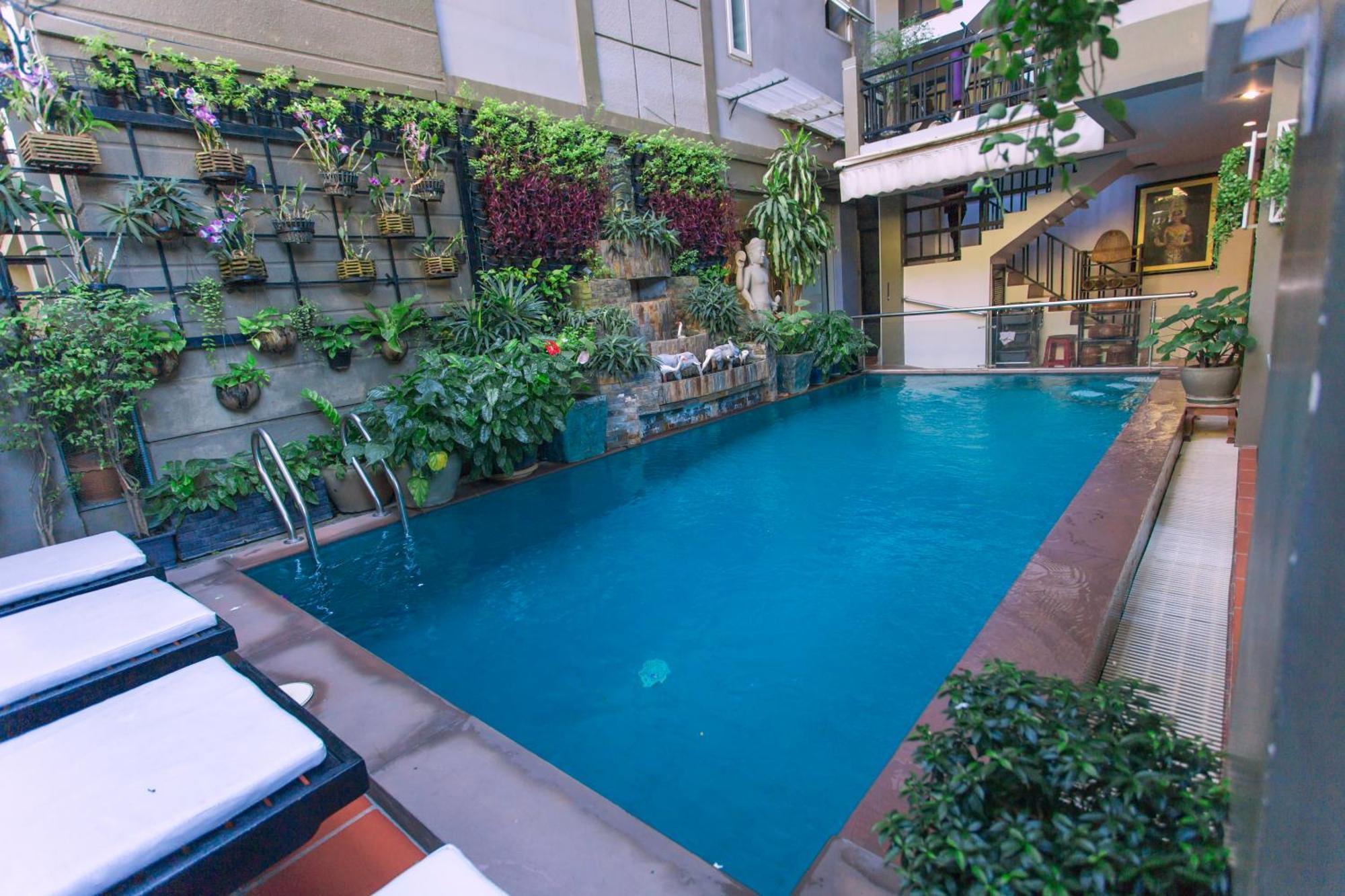 King Grand Boutique Hotel Phnom Penh Exterior foto